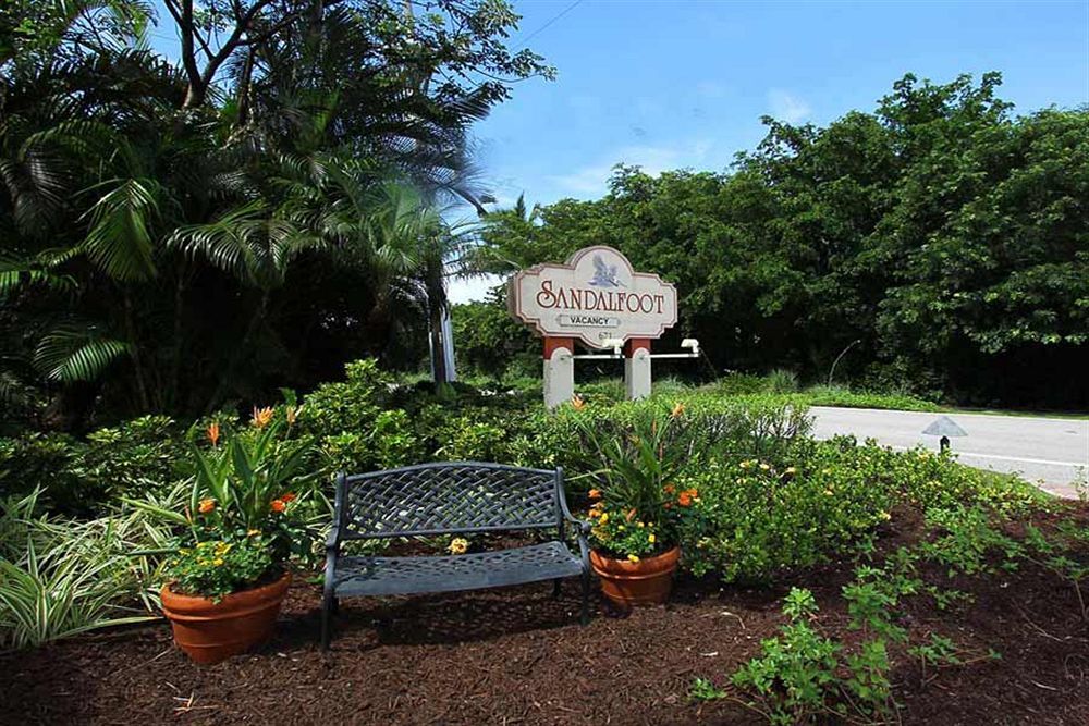 Sandalfoot Beachfront Condominium Sanibel Exterior foto